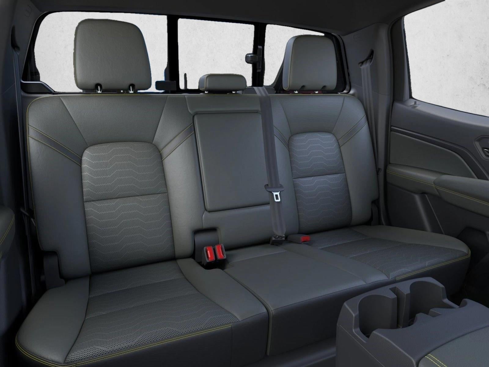 2026 Chevrolet Colorado ZR2 - Photo 17