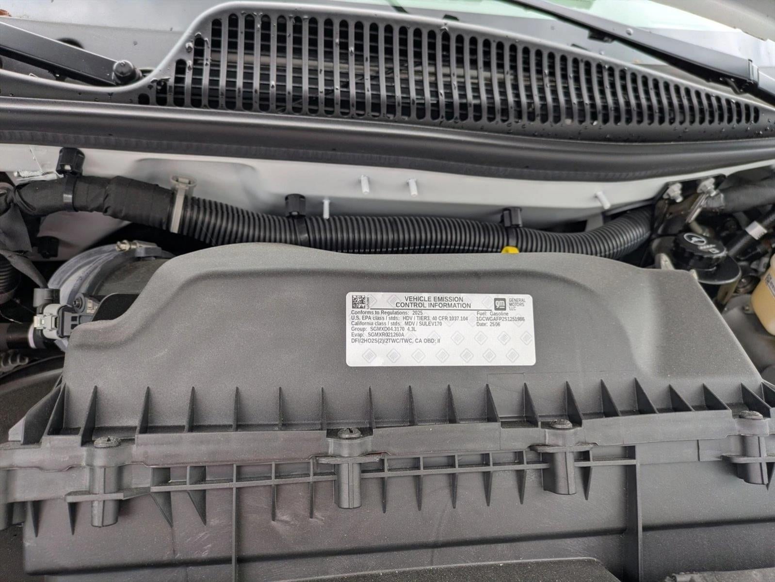 2025 Chevrolet Express Cargo Base