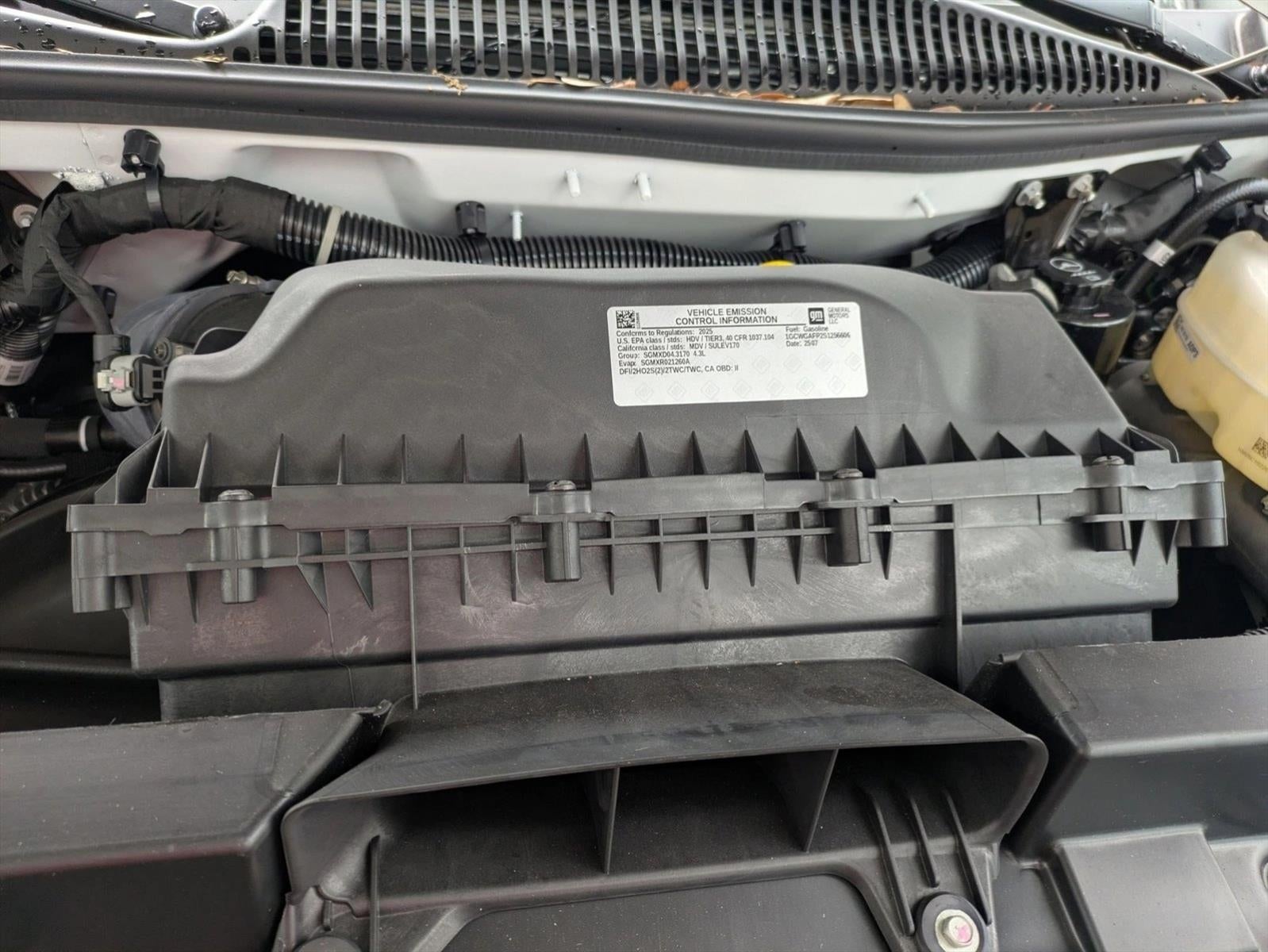 2025 Chevrolet Express Cargo Base