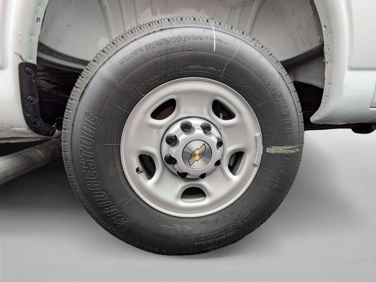 2025 Chevrolet Express Cargo Base