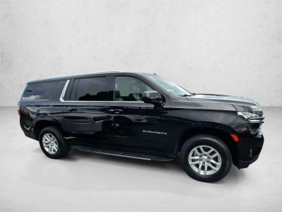 2023 Chevrolet Suburban LT