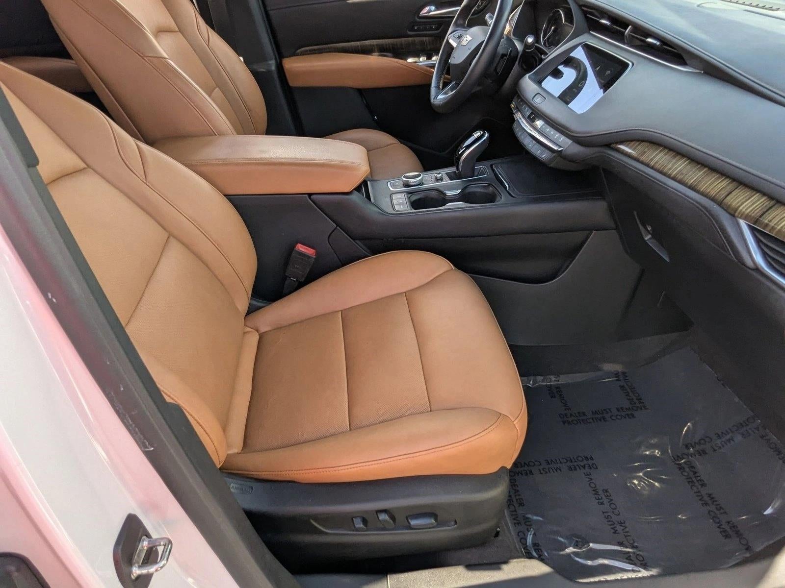 2022 Cadillac XT4 Premium Luxury