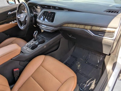 2022 Cadillac XT4 Premium Luxury