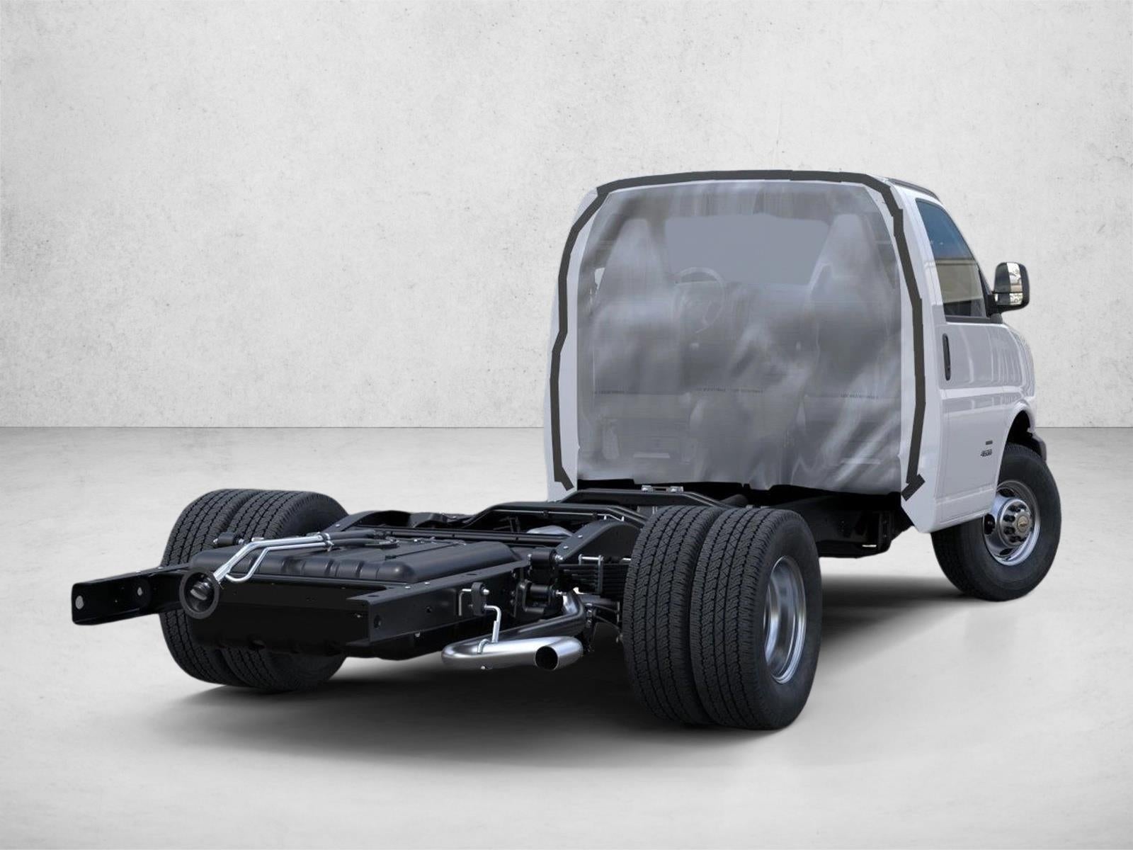 2025 Chevrolet Express Cutaway 3500 Base