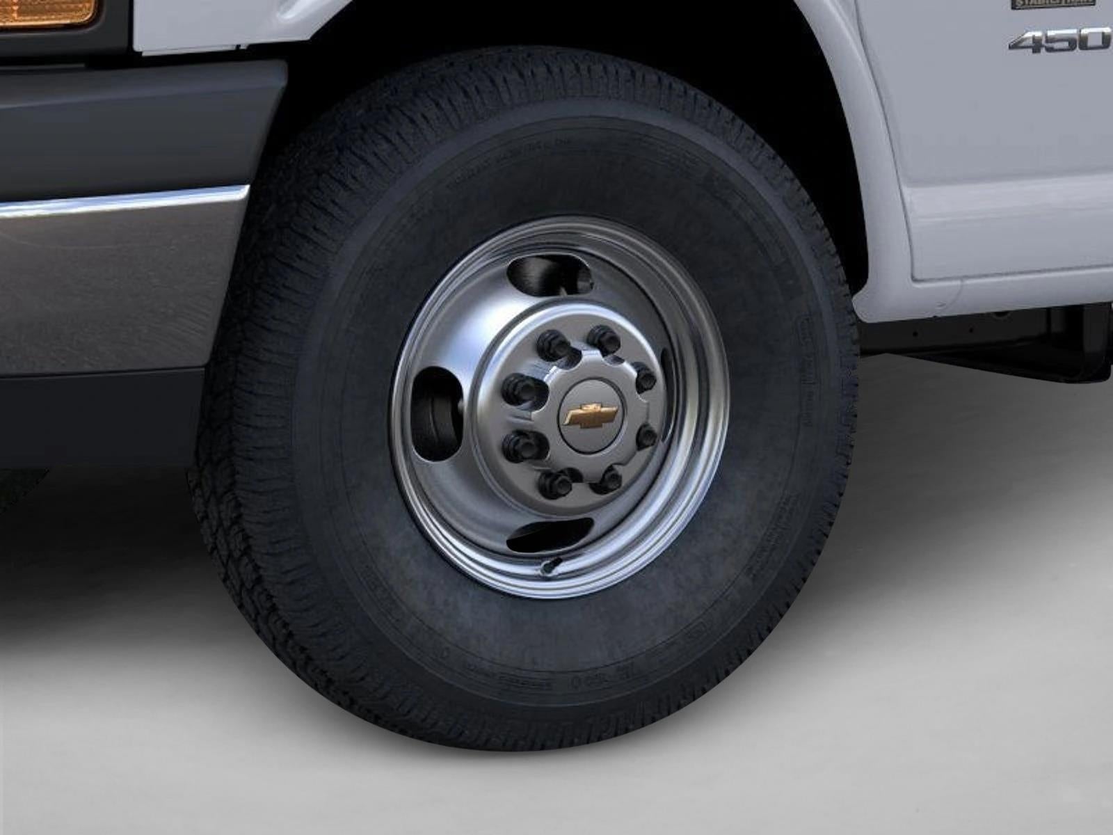 2025 Chevrolet Express Cutaway 3500 Base