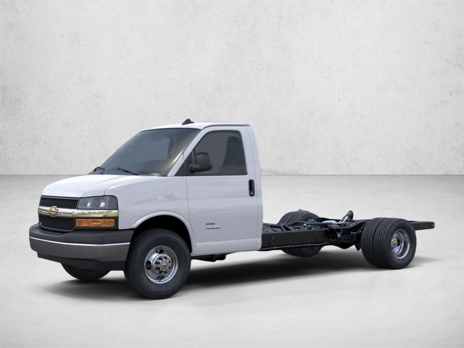 2026 Chevrolet Express Cutaway 3500 Base