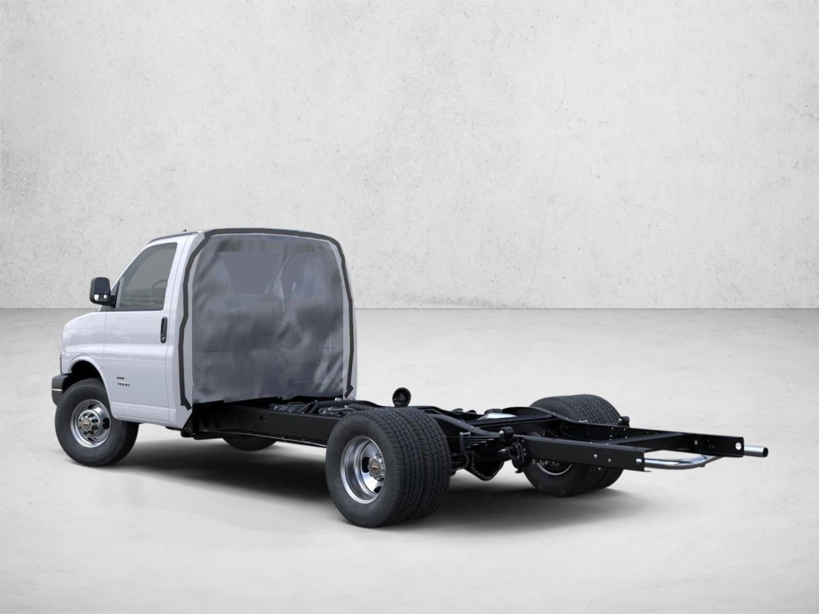 2026 Chevrolet Express Cutaway 3500 Base