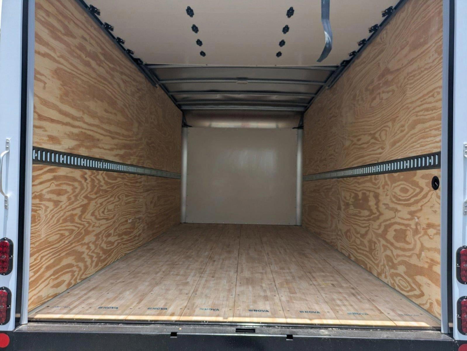 2025 Chevrolet Low Cab Forward 5500 HG NA