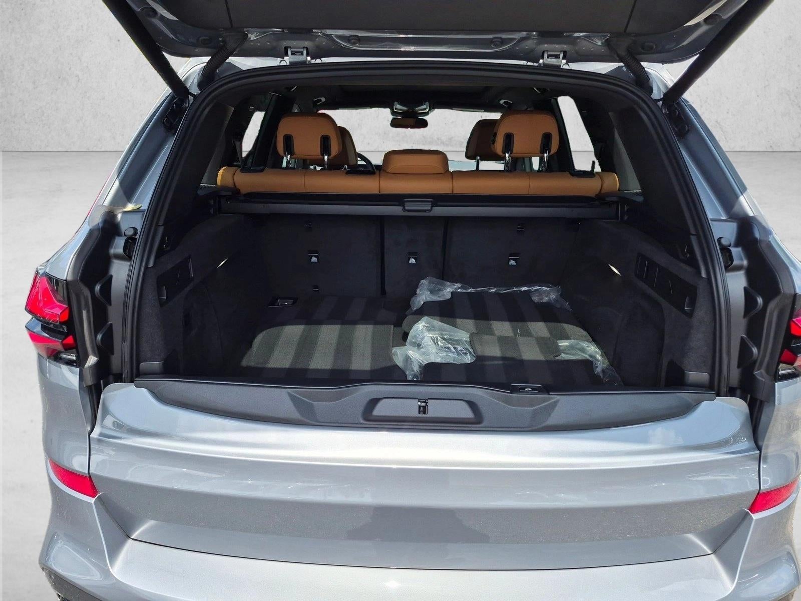 2025 BMW X5 M60i