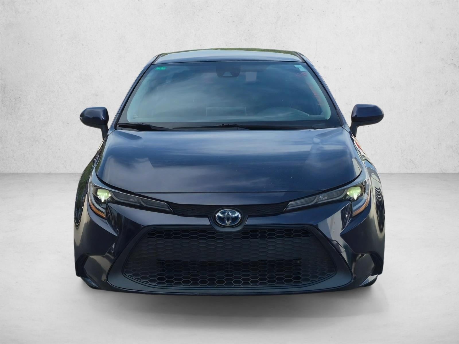 Used 2021 Toyota Corolla LE with VIN JTDEAMDE0MJ006591 for sale in Greenacres, FL