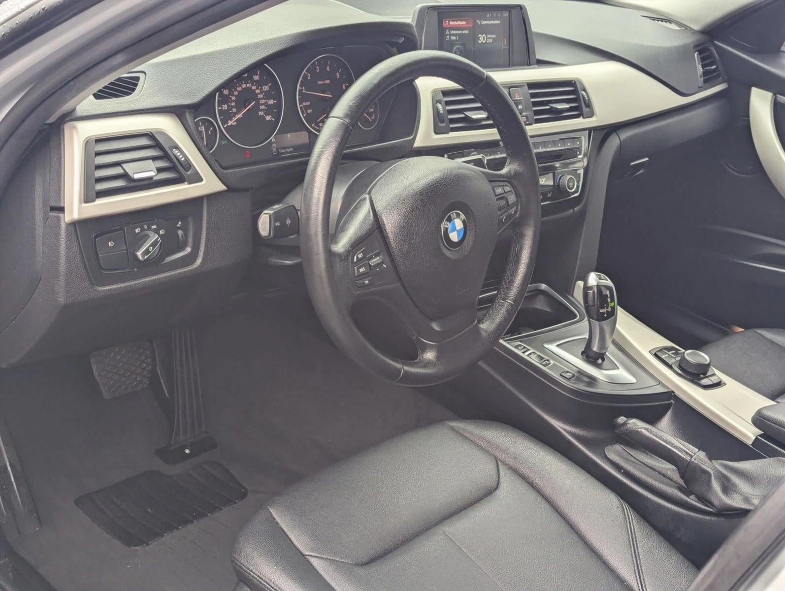 2018 BMW 3 Series 320i