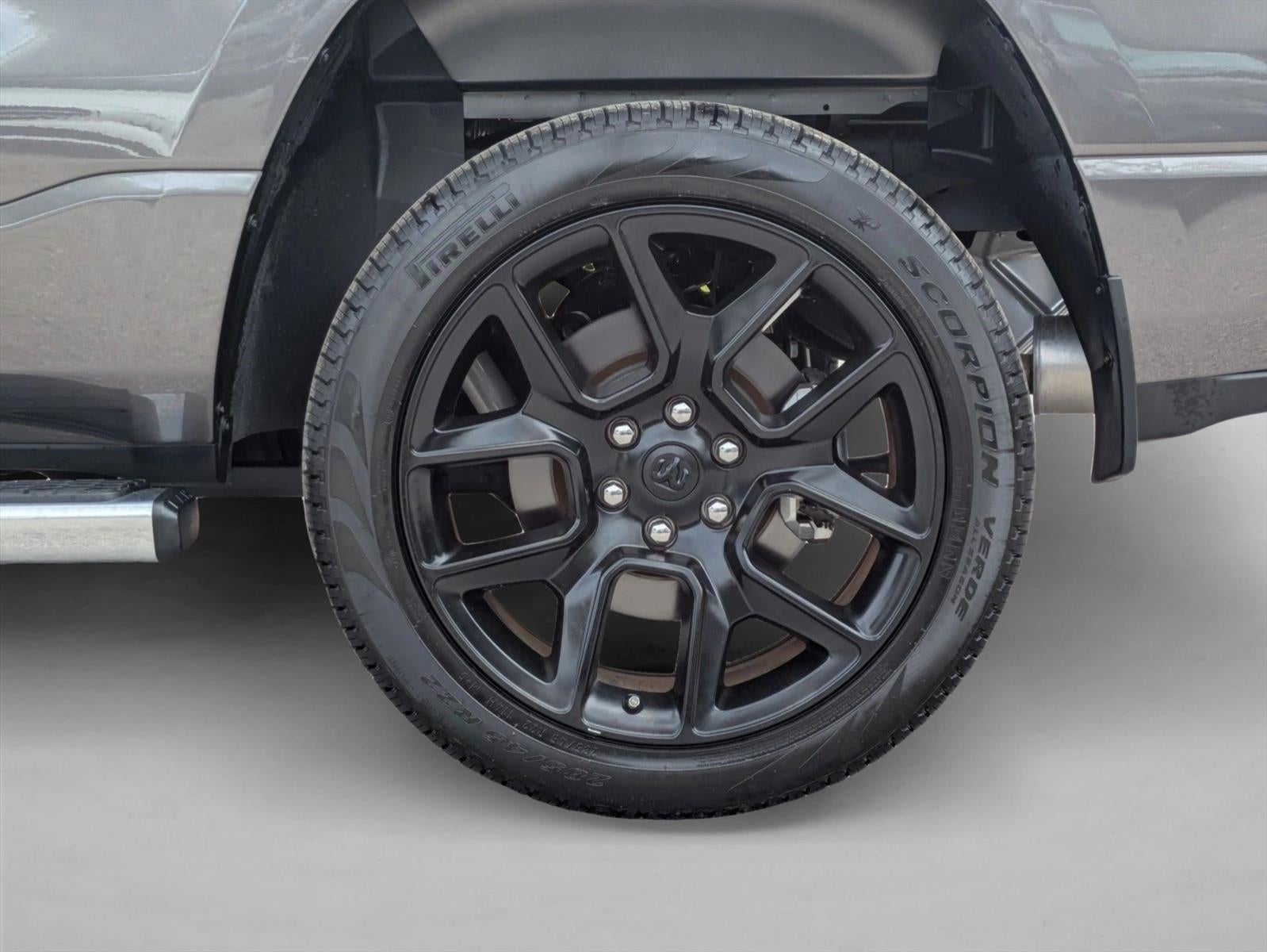 2023 RAM 1500 Big Horn 4x4 Crew Cab 5'7" Box
