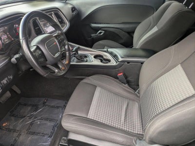 2022 Dodge Challenger SXT RWD