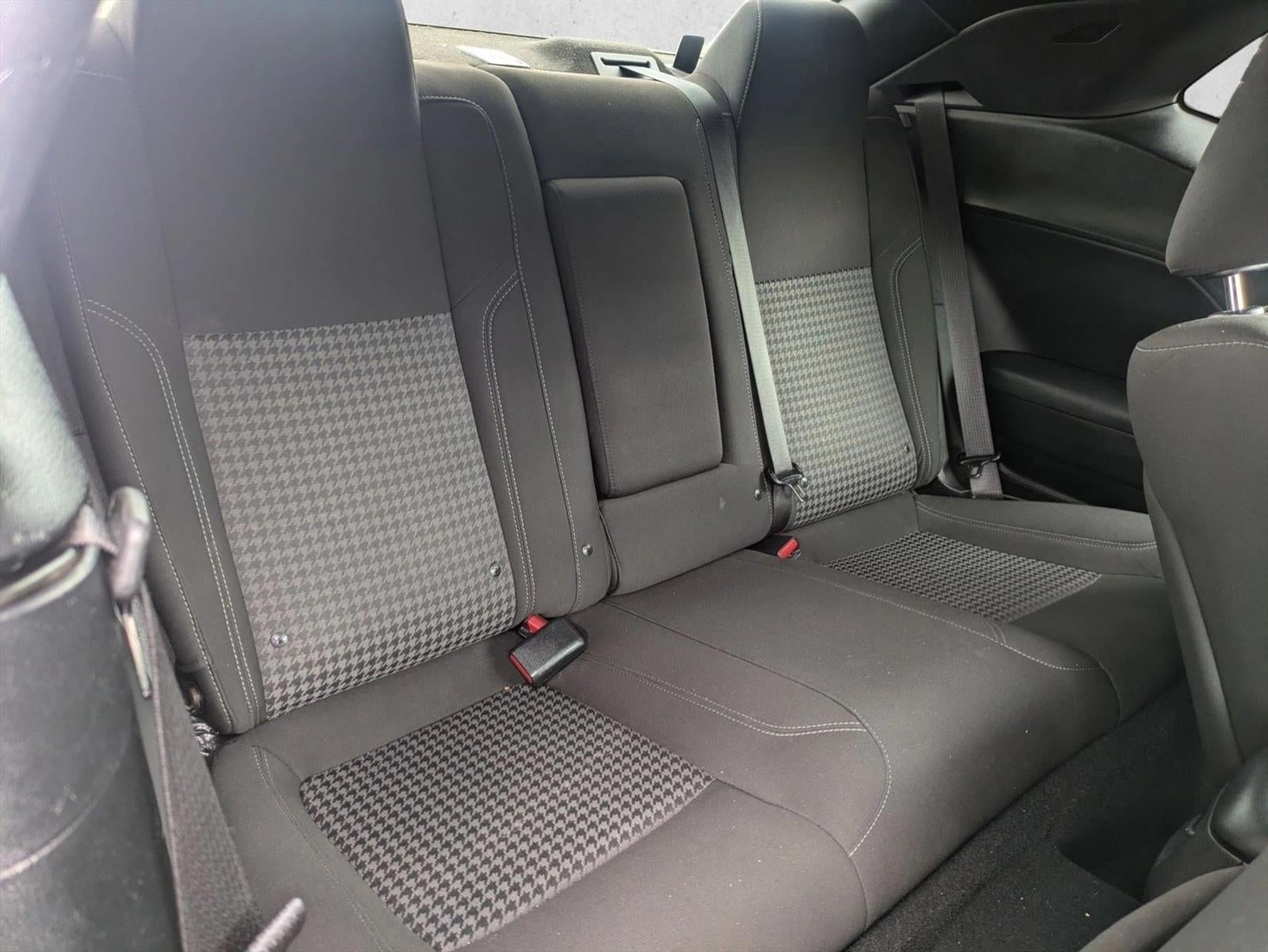 2022 Dodge Challenger SXT RWD