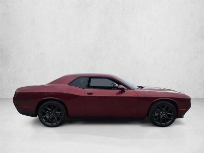 2022 Dodge Challenger SXT RWD