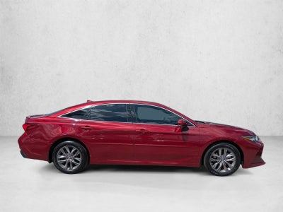 2019 Toyota Avalon XLE (SE)