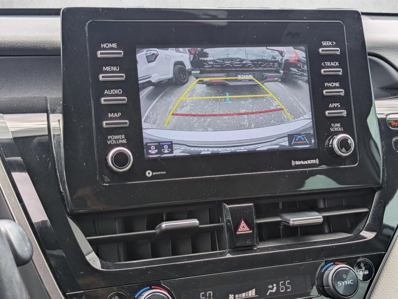 2022 Toyota Camry SE Auto (SE)