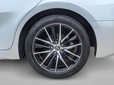 2022 Toyota Camry SE Auto (SE)