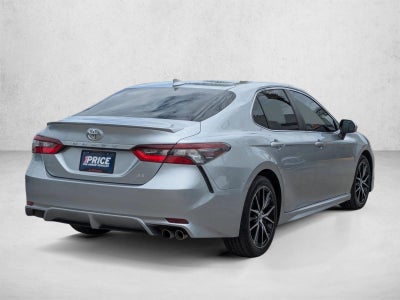 2022 Toyota Camry SE Auto (SE)