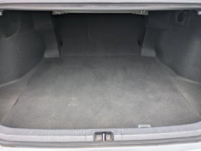 2022 Toyota Camry SE Auto (SE)