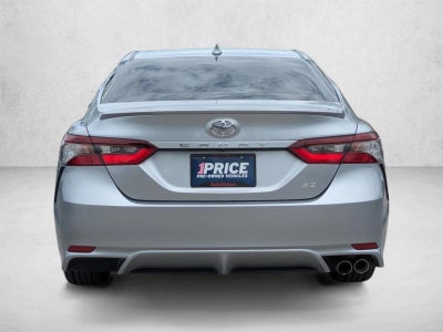 2022 Toyota Camry SE Auto (SE)