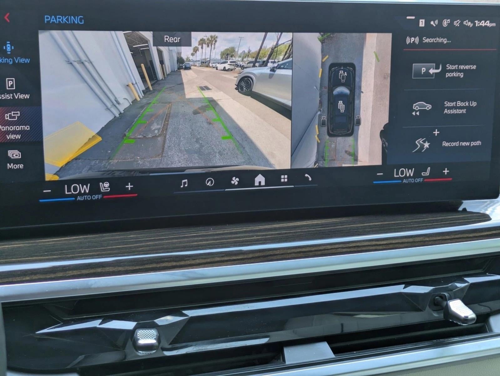 2025 BMW X7 M60i Sports Activity Vehicle