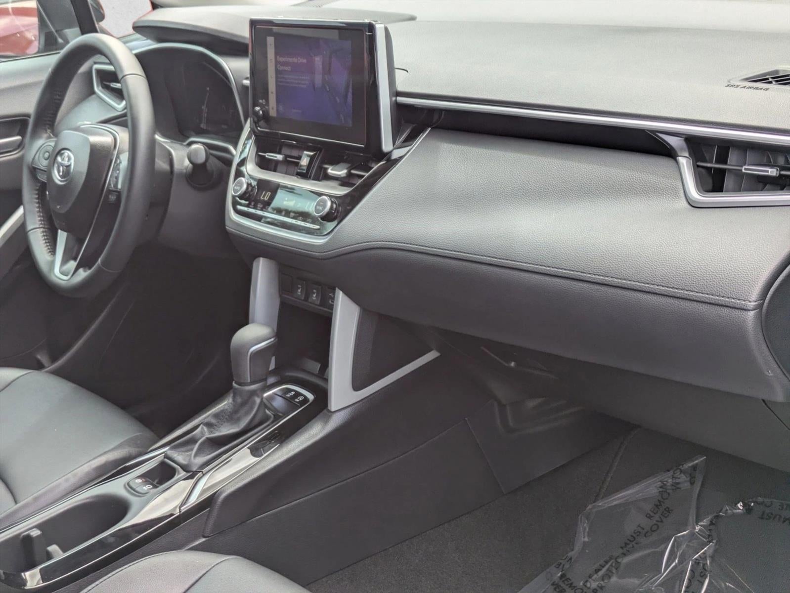 2025 Toyota Corolla Cross XLE 2WD (Natl)