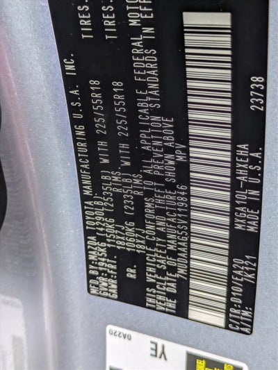 2025 Toyota Corolla Cross XLE 2WD (Natl)