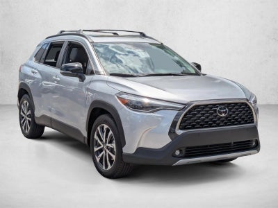 2025 Toyota Corolla Cross XLE 2WD (Natl)