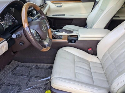 2017 Lexus ES 300h FWD