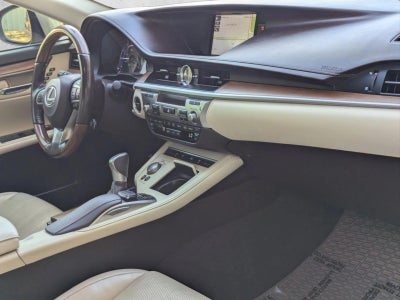 2017 Lexus ES 300h FWD