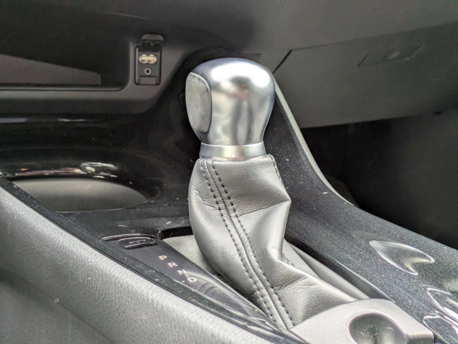 2019 Toyota C-HR XLE FWD (Natl)