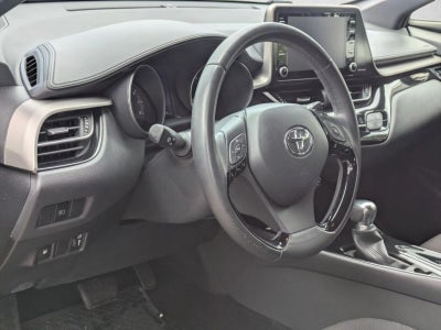 2019 Toyota C-HR XLE FWD (Natl)