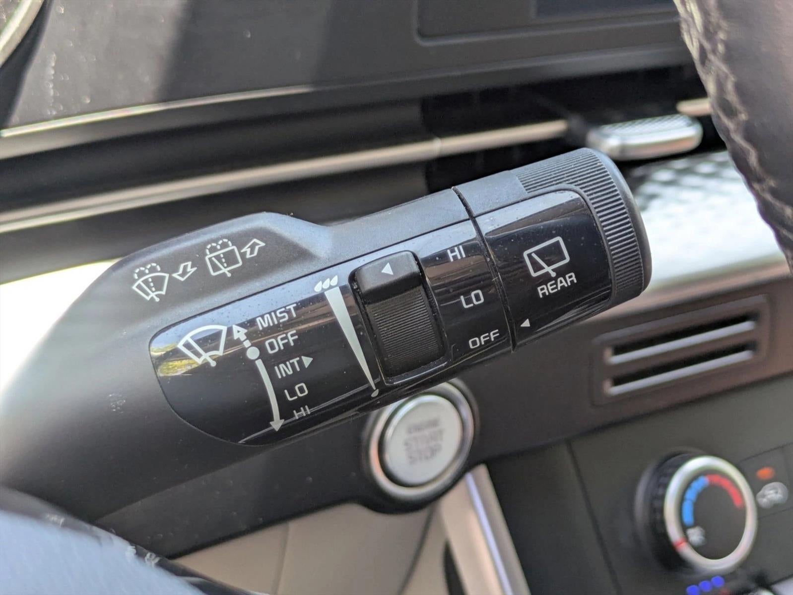 2024 Kia Carnival LX FWD w/Seat Pkg