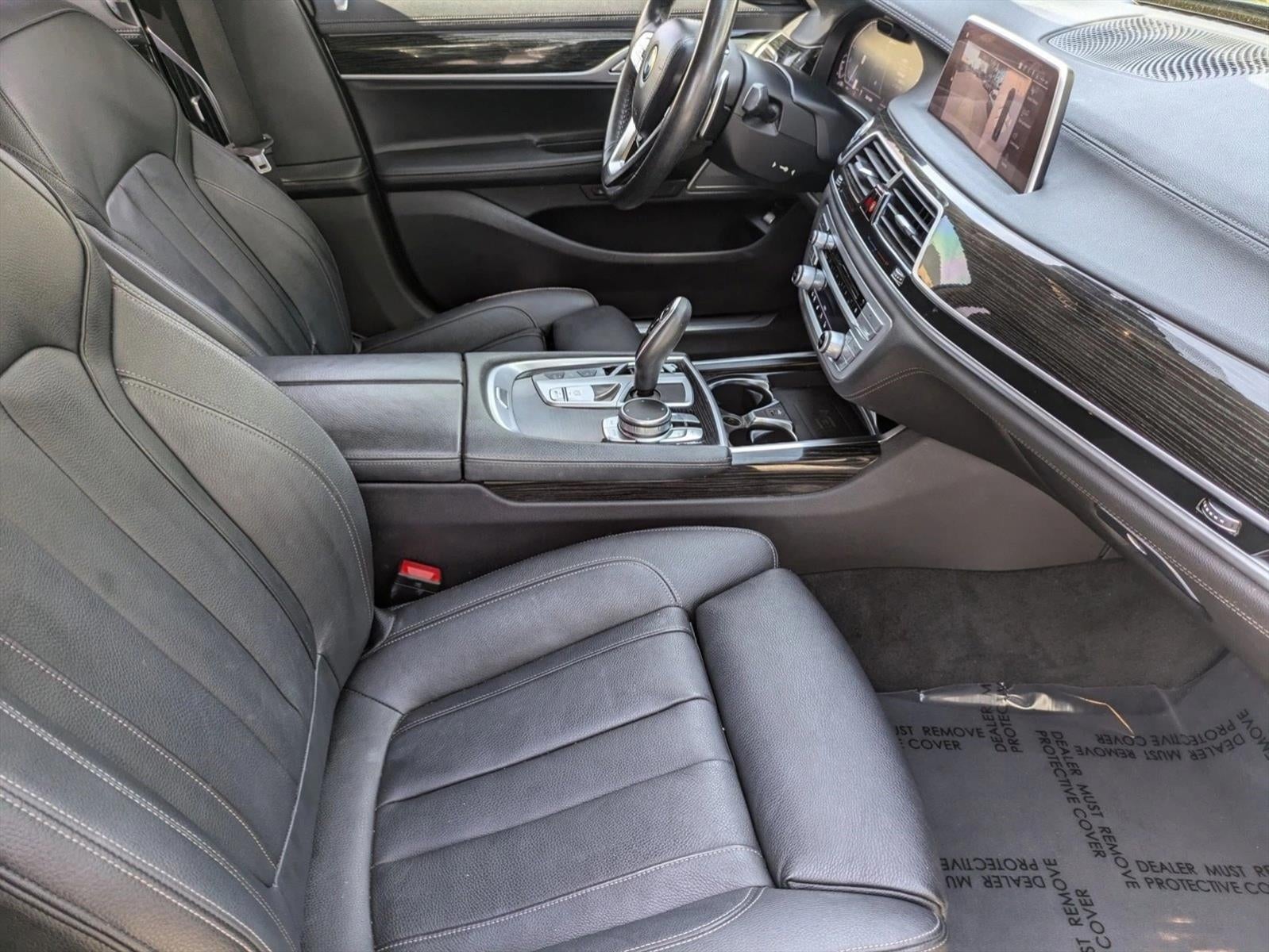 2020 BMW 745e xDrive iPerformance Plug-In Hybrid