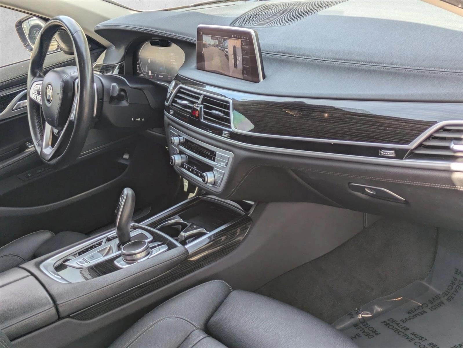 2020 BMW 745e xDrive iPerformance Plug-In Hybrid