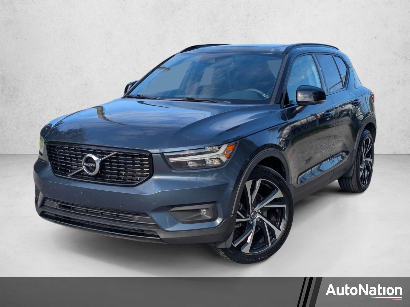 2022 Volvo XC40 T5 AWD R-Design