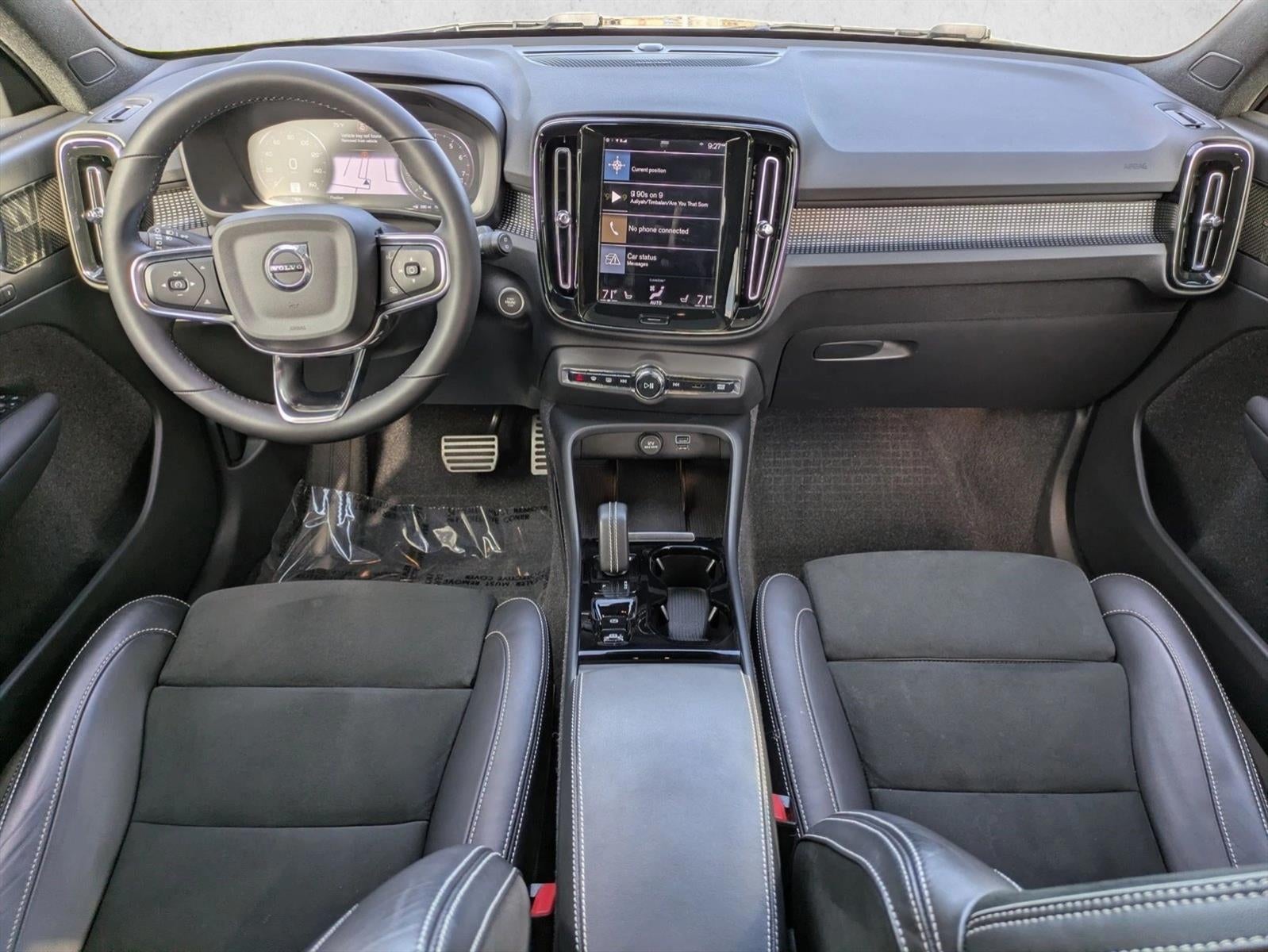 2022 Volvo XC40 T5 AWD R-Design
