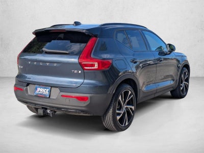 2022 Volvo XC40 T5 AWD R-Design