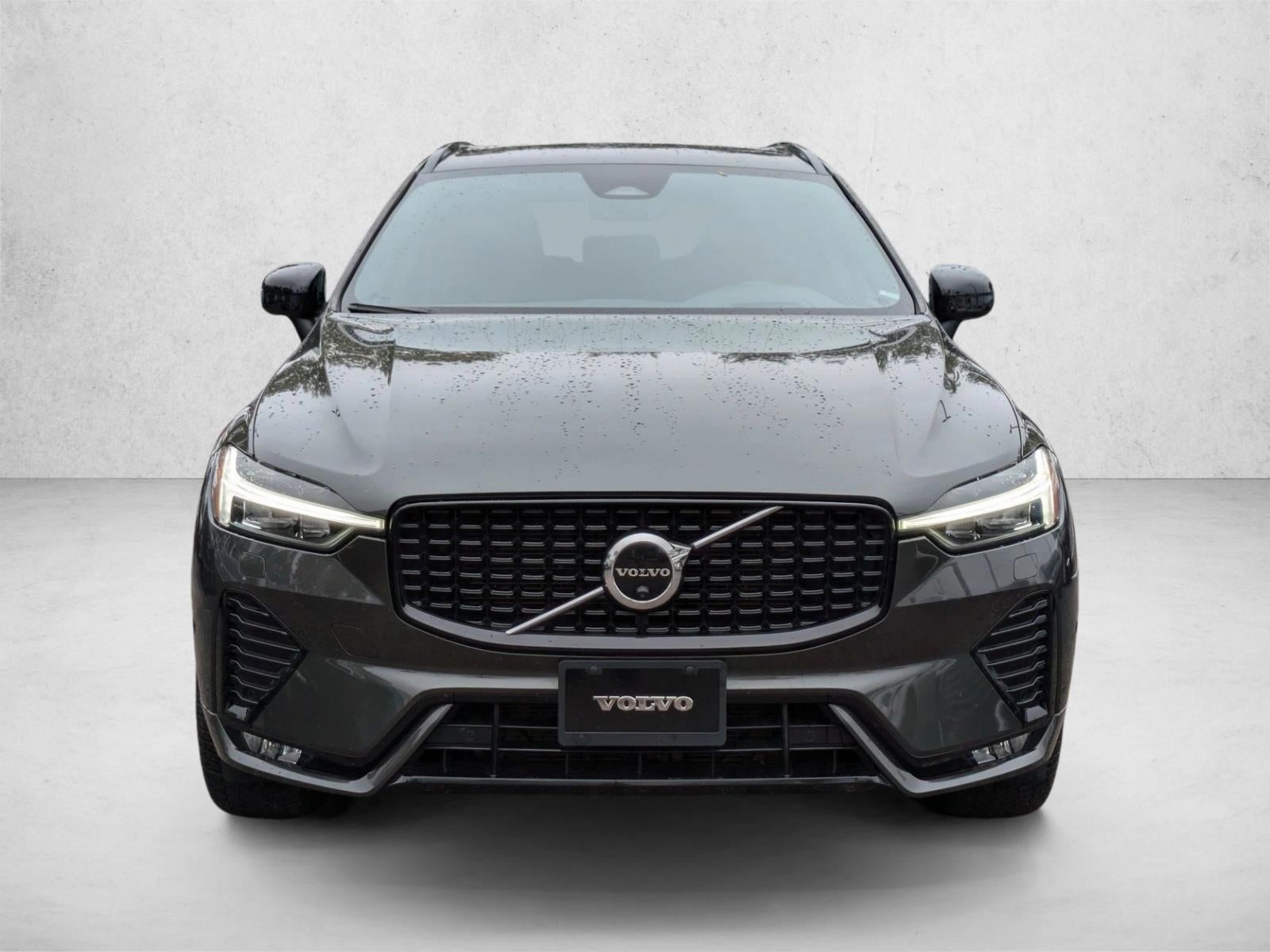 2022 Volvo XC60 B5 AWD R-Design