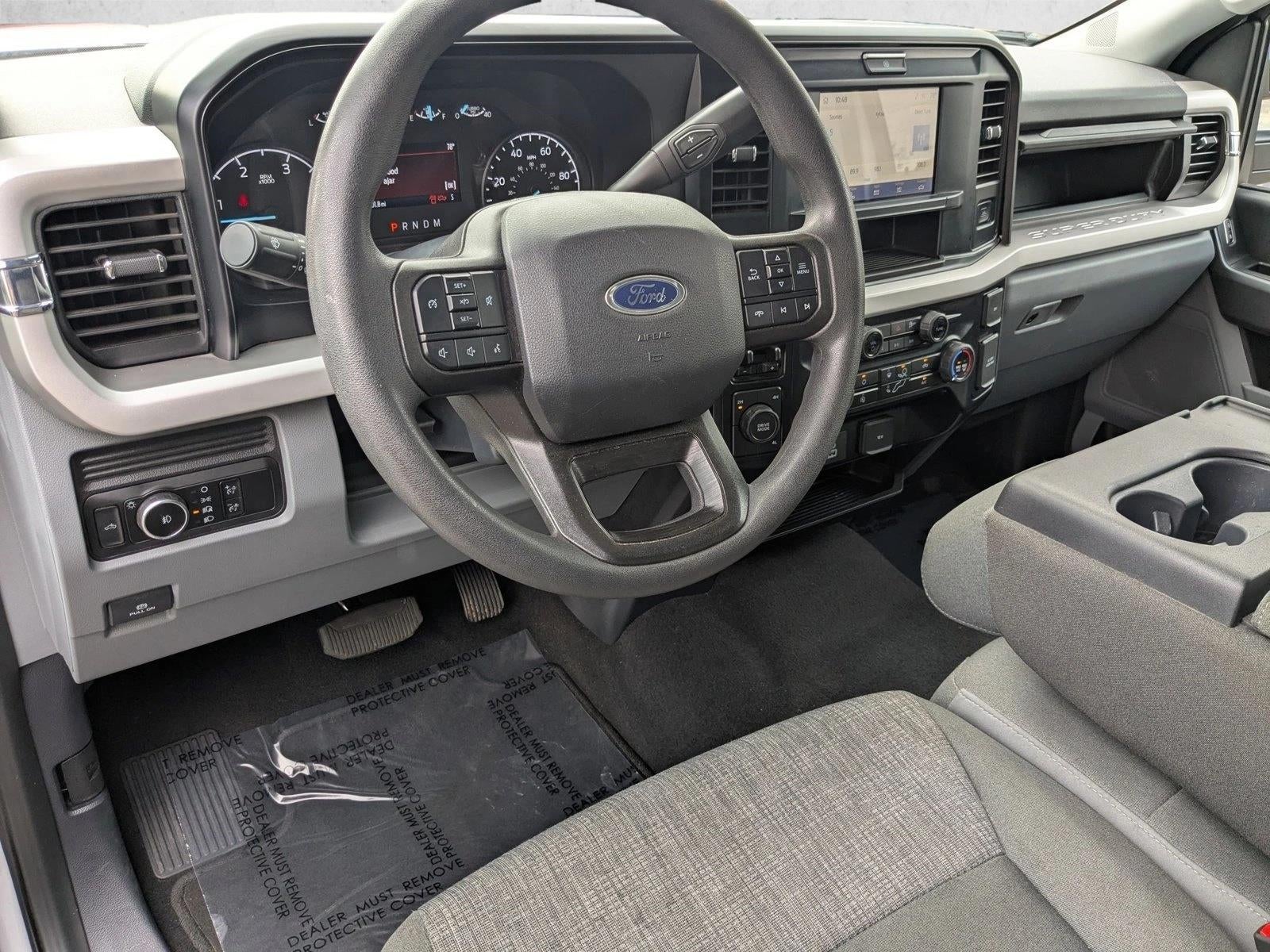 2025 Ford Super Duty F-350 DRW XLT 4WD Crew Cab 8' Box