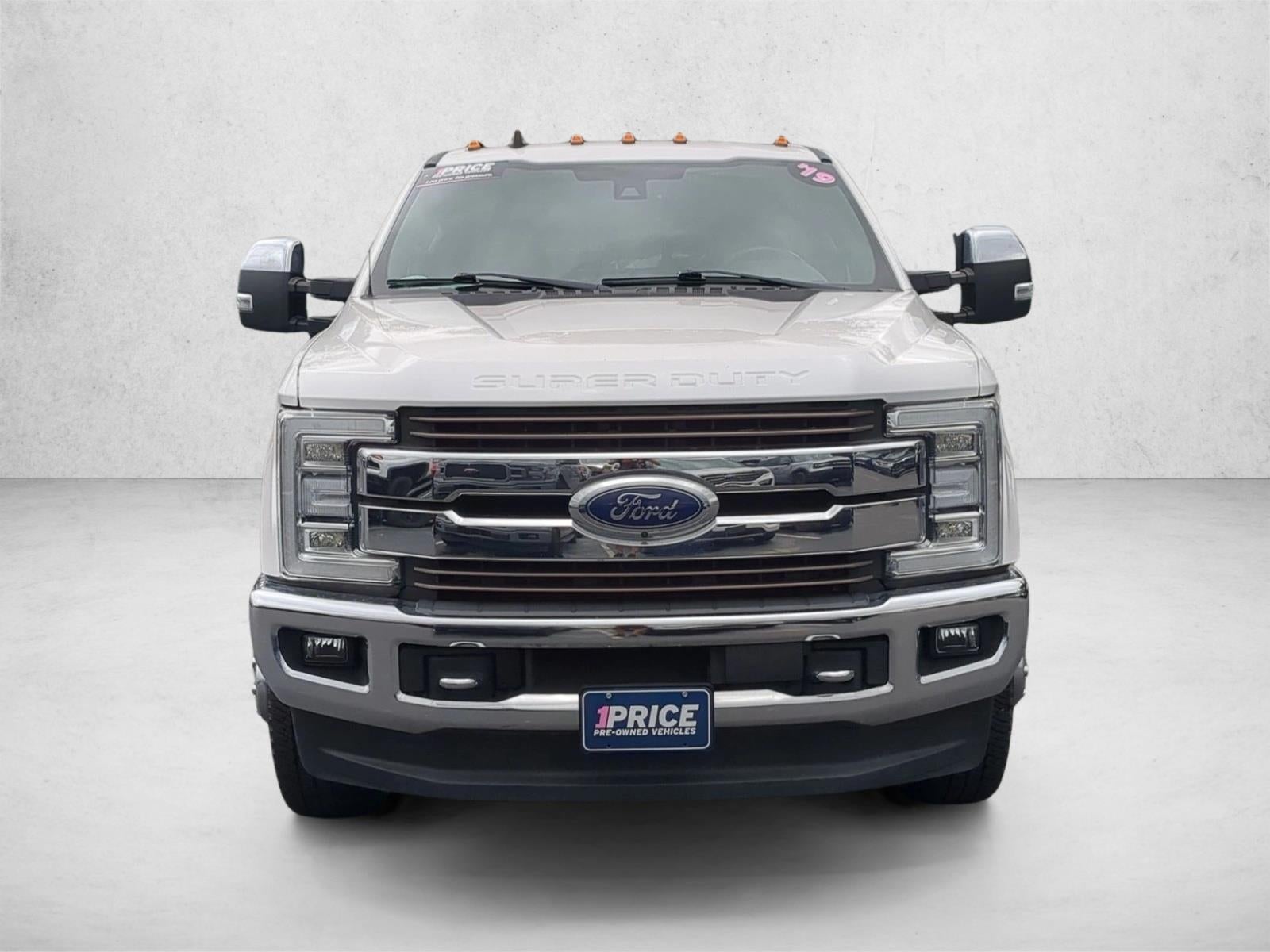 2019 Ford Super Duty F-350 DRW King Ranch 4WD Crew Cab 8' Box