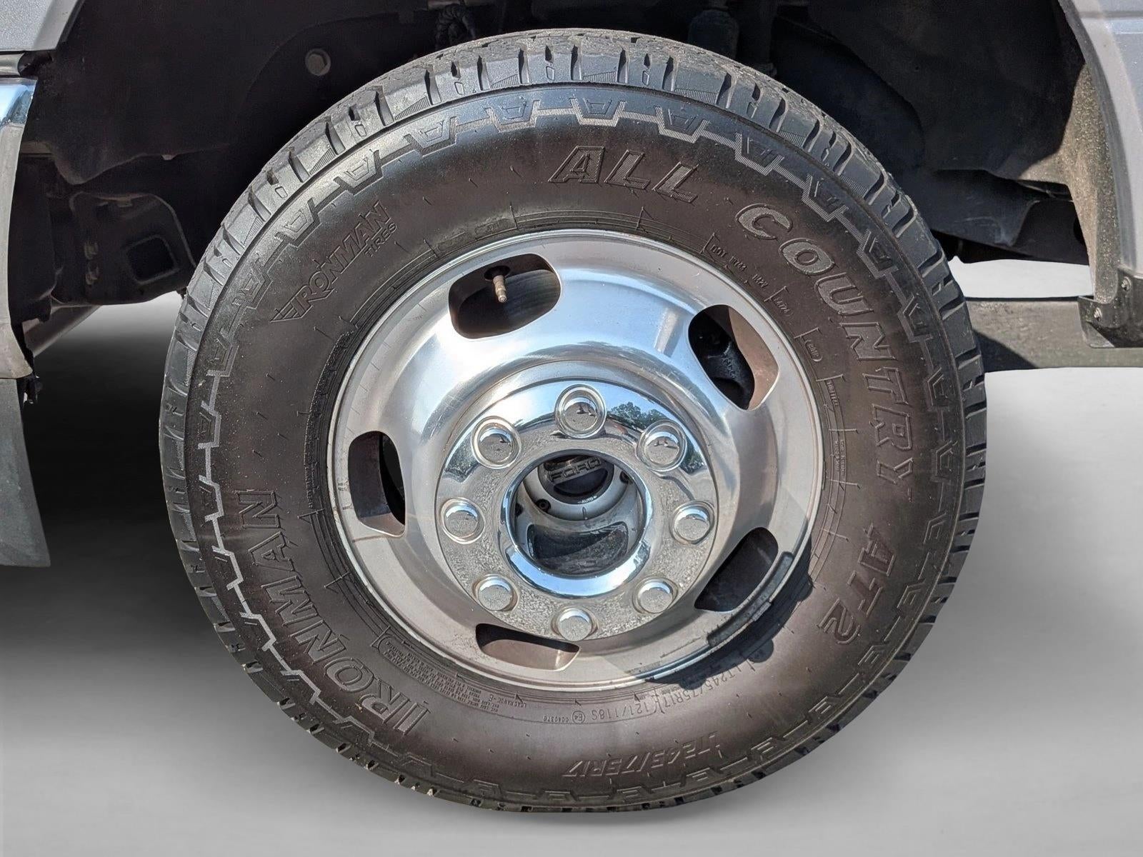 2022 Ford Super Duty F-350 DRW LARIAT 4WD Crew Cab 8' Box