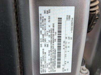 2022 Ford Super Duty F-350 DRW LARIAT 4WD Crew Cab 8' Box