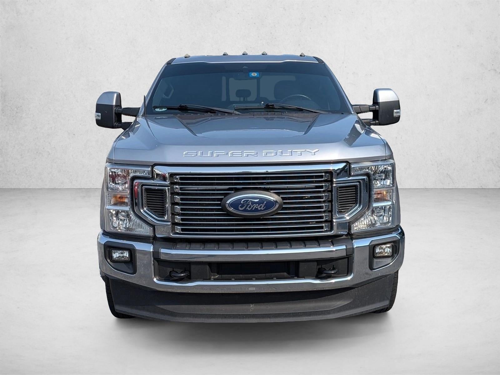 2022 Ford Super Duty F-350 DRW LARIAT 4WD Crew Cab 8' Box