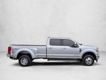 2022 Ford Super Duty F-350 DRW LARIAT 4WD Crew Cab 8' Box
