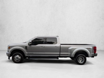 2022 Ford Super Duty F-350 DRW LARIAT 4WD Crew Cab 8' Box