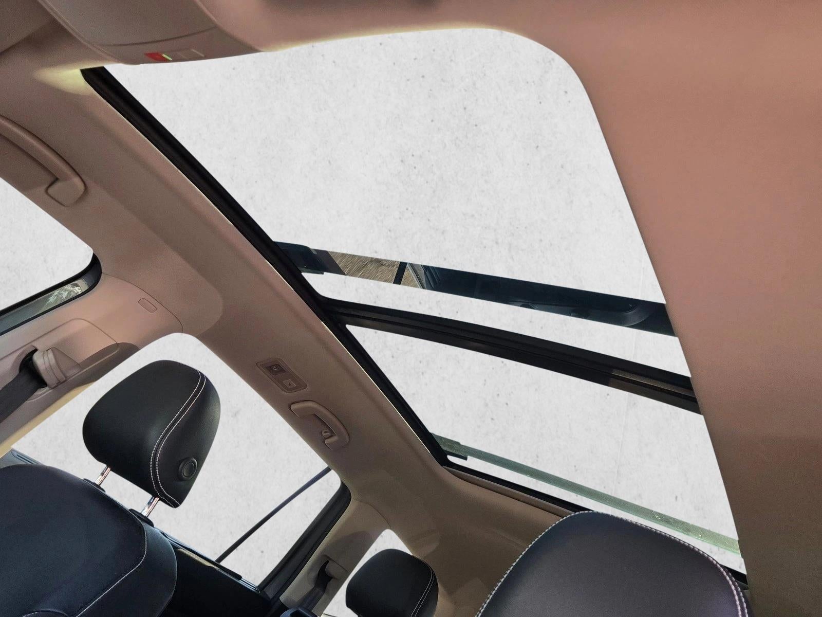 2022 Volkswagen Atlas 2.0T SE w/Technology 4MOTION