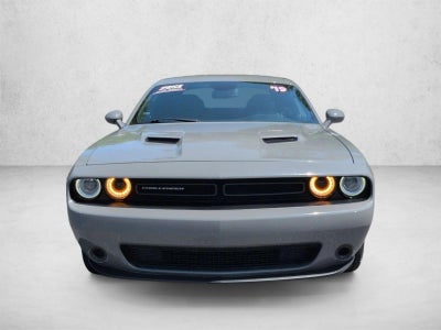2019 Dodge Challenger SXT RWD
