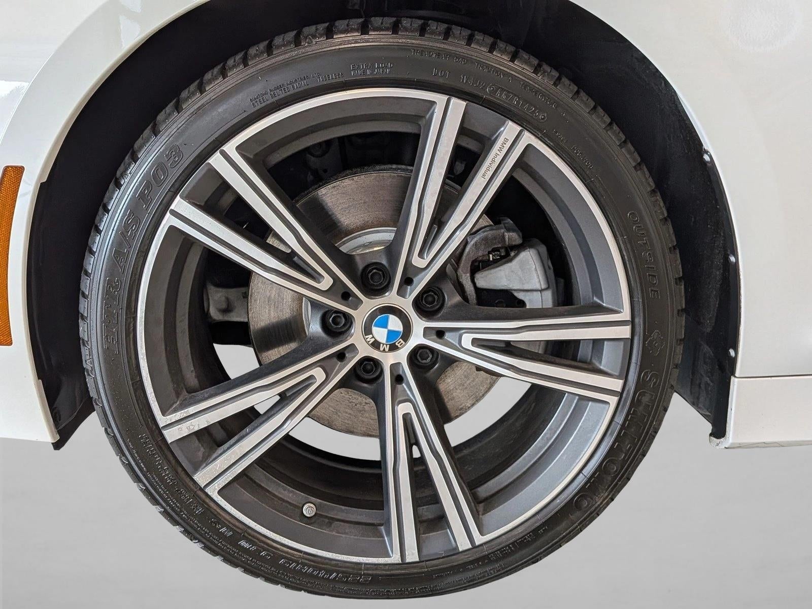 2023 BMW 330i Sedan